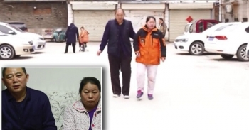 Жителю Китая потребовалось восемь лет, чтобы поставить парализованную жену на ноги (4 фото)