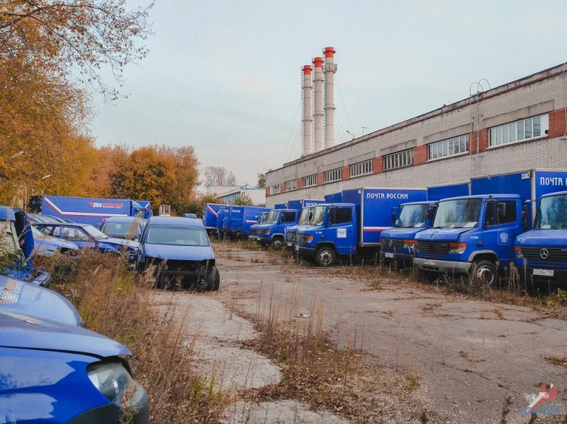 Брошенные грузовики "Почты России" в Москве - «Хорошее настроение»