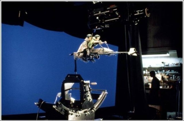 Снимки со съемочной площадки "Звездных войн" (15 фото)