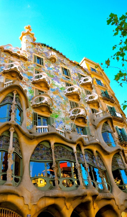 Творение Гауди: Дом Бальо в Барселоне (30 фото)