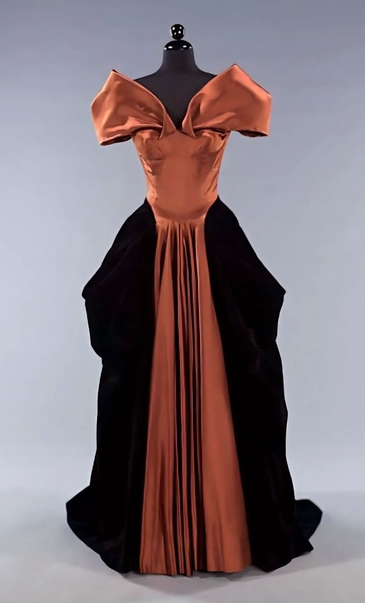 Стиль, опередивший эпоху: 15 исторических нарядов, которые сегодня стали бы вирусным трендом - «Смешное»