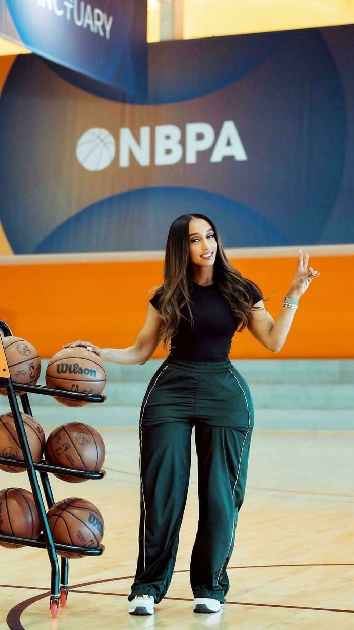 Когда ретушь зашла слишком далеко: 16 фото, превративших людей в мультяшных персонажей - «Смешное»