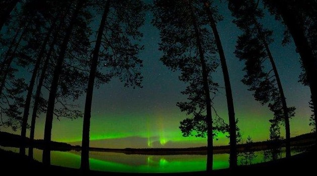 Красивейшее северное сияние раскрасило небо над Мурманском (10 фото) - «Хорошее настроение»