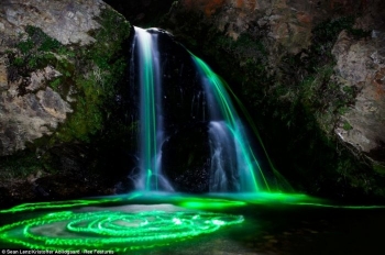 Неоновые водопады (6 фото) - «Хорошее настроение»