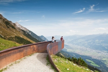 Смотровая в австрийских Альпах (18 фото)