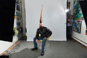 Житель Миннесоты побил мировой рекорд, сделав на голове ирокез высотой 108 см - «Фото»