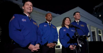 NASA впервые за 50 лет отправит к Луне пилотируемую миссию (2 фото) - «Хорошее настроение»